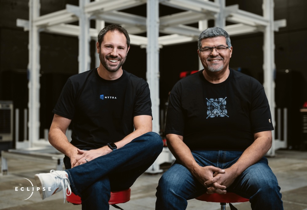 前特斯拉Optimus主管，轉頭做了臺“搬貨機器人”，融資近9億