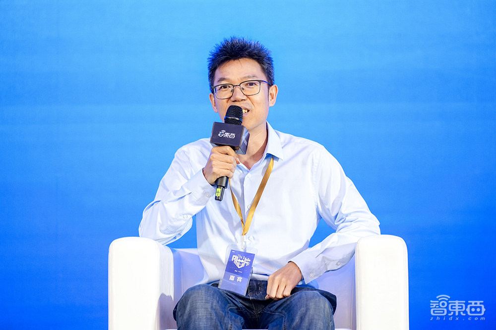 直击国产AI芯片生存现状:GPU造血,TPU突袭,Chiplet成大势,网络卡脖子