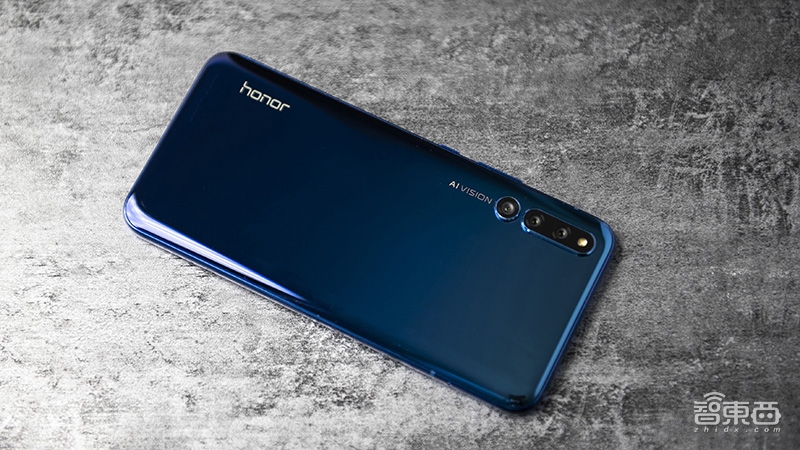 一部手机搞定无人驾驶,荣耀Magic2玩大了!