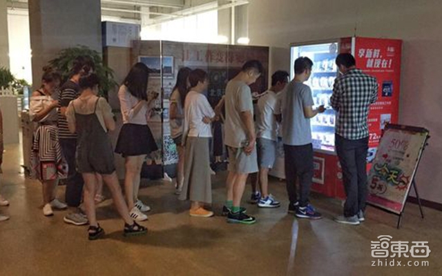 42家无人货架的疯狂盛宴:先烈已阵亡,大佬齐下场