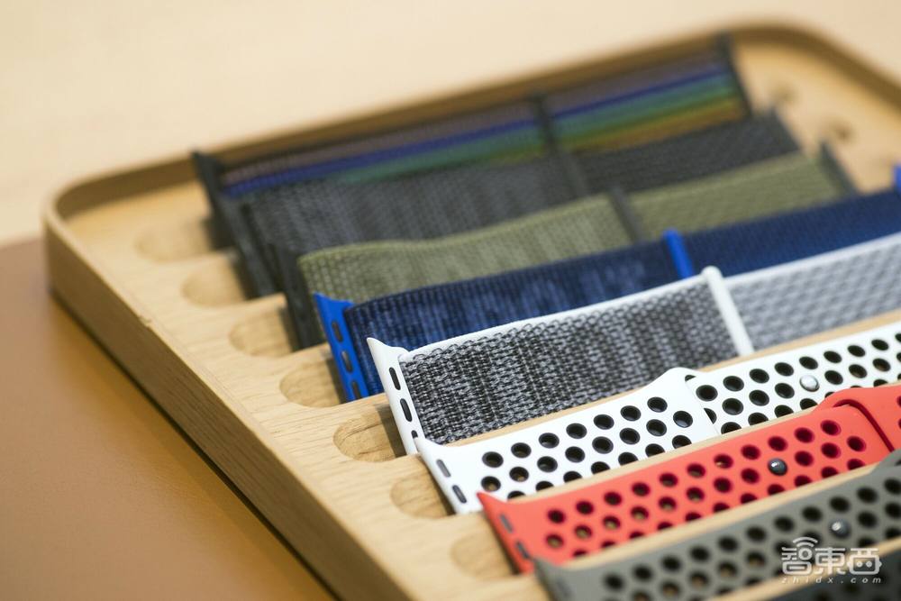 Apple Watch X史诗升级，Micro LED终于来了！还有M3 Ultra芯片核弹