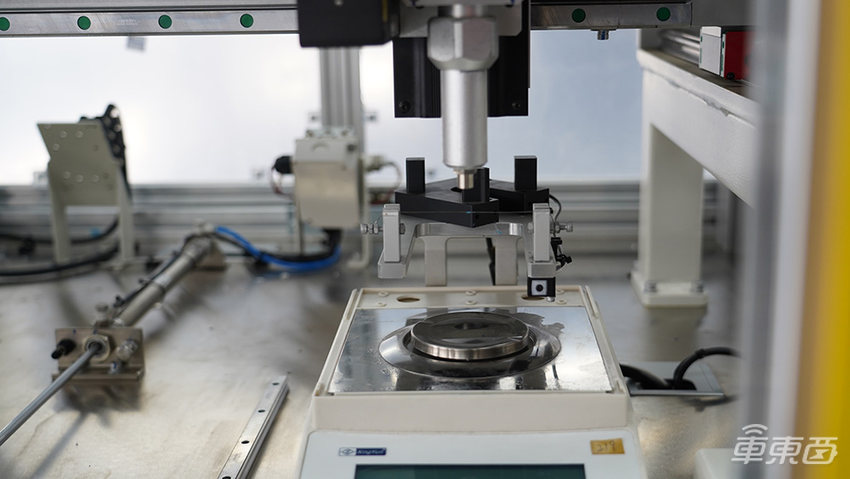 成本2000多元,他们想让所有汽车都用上L2智驾系统