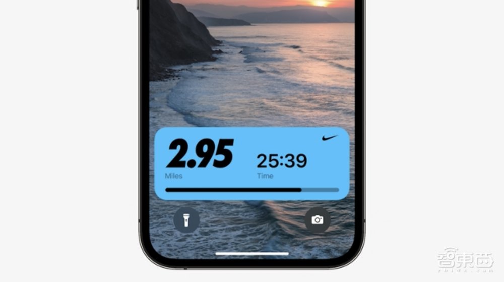 刚刚，苹果M2芯片炸场！iPhone兼职电脑摄像头，系统全家桶“史诗更新”