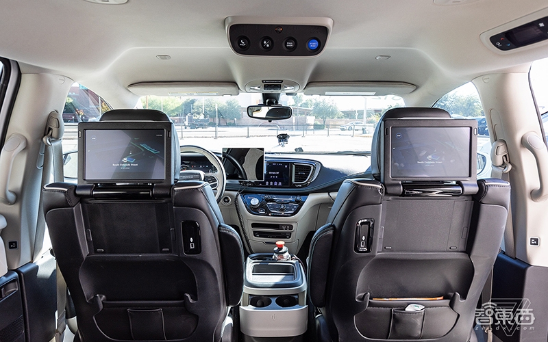 谷歌泪奔！研发10年后，无人出租车开始收费