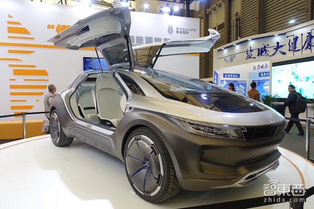 AWE首日:智能潮席卷家电圈 在科技公园看到未来