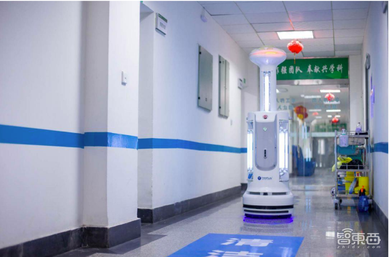 英特尔的AI抗疫之路:从辅助决策到落地消毒机器人