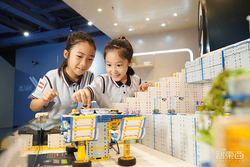 杭州科教新基建领航!3万多学生学AI,这家企业挑大梁