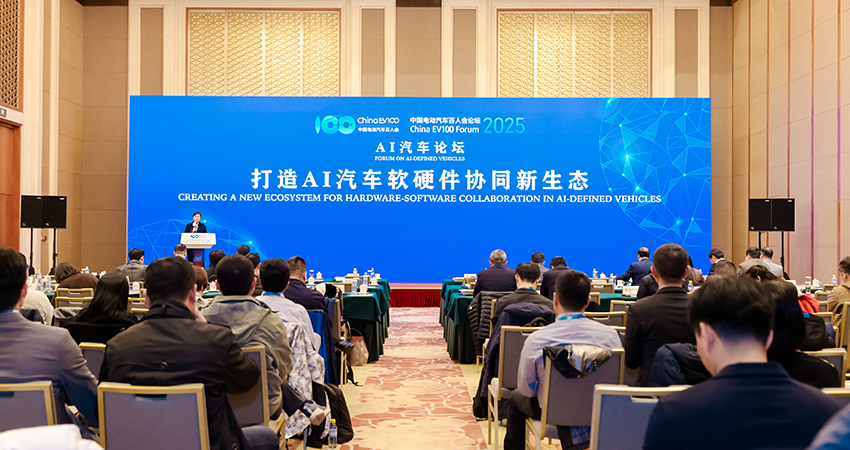 2025年智驾更卷了！集体押注英伟达Thor，VLA年中就能上车