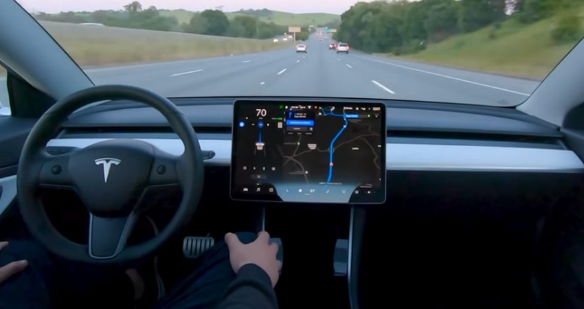 3个月107起！特斯拉拿掉雷达后，幽灵刹车投诉激增