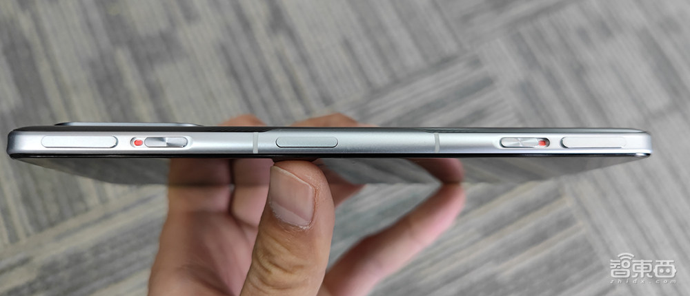 Redmi K40游戏增强版首发体验:主流手游通吃,极致性能稍逊旗舰