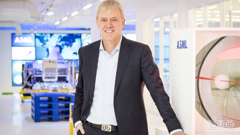 台积电强攻5nm!猛砸250亿美元,与三星Intel相爱相杀20年