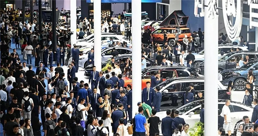 余承东的武林大会：四界掌门围坐，一起定了个大目标，透露几个小消息