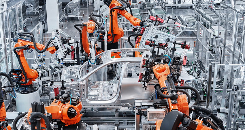 开年就裁4万人！欧洲车圈人事巨震，奔驰也没顶住