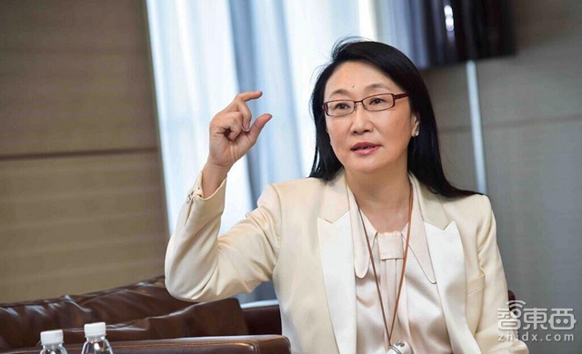 智东西晚报:锤子T2未发代工厂倒闭 谷歌市值明年或超苹果