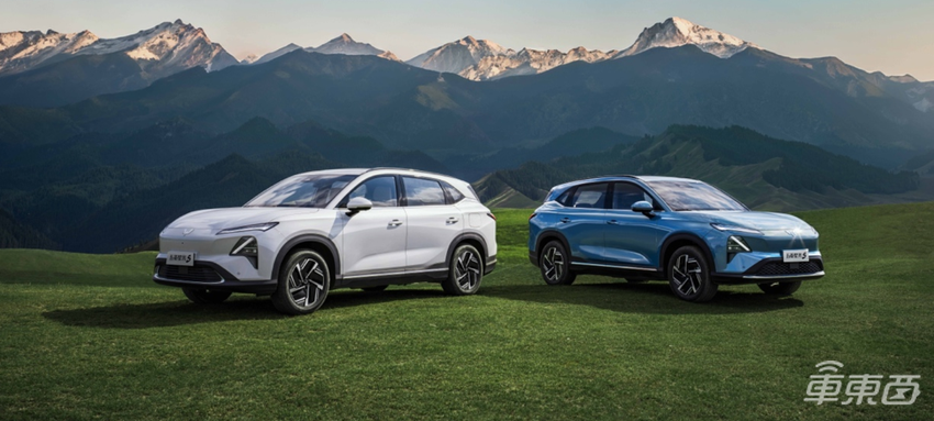 五菱星光S双动力9.98万起!插混版续航超1100km,纯电版标配2C快充