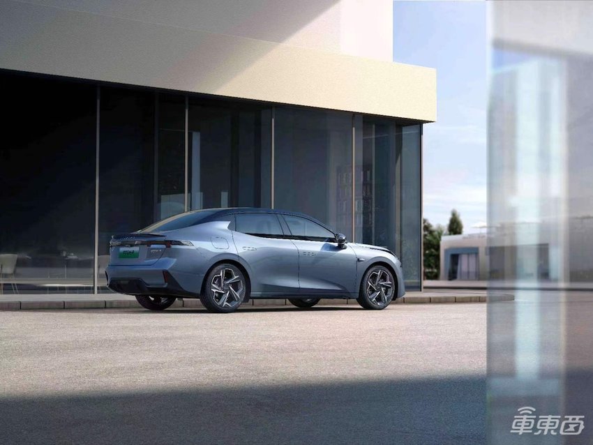 领克07 EM-P发布,采用Flyme Auto车机,综合续航超1000公里