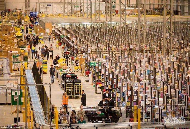 特朗普“实体清单”砸了自己的脚!亚马逊从中国采购千万美元热像仪