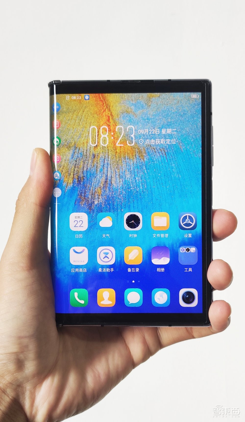 柔宇二代折叠屏手机全球首测:“无折痕”秒杀三星!弯折寿命超百万次