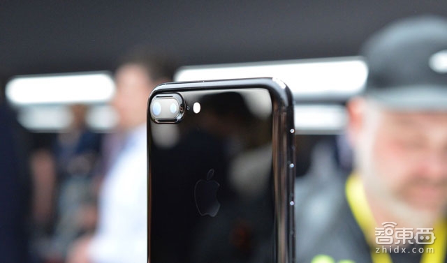 一眨眼,第十代iPhone来了!多了一只眼,少了一个眼儿!(干货全记录)