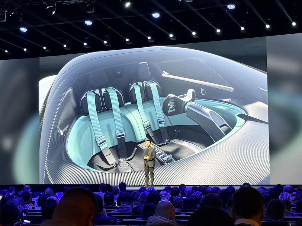 刚刚，小米超跑概念车全球首秀！杀入顶豪俱乐部，北京车展国内亮相