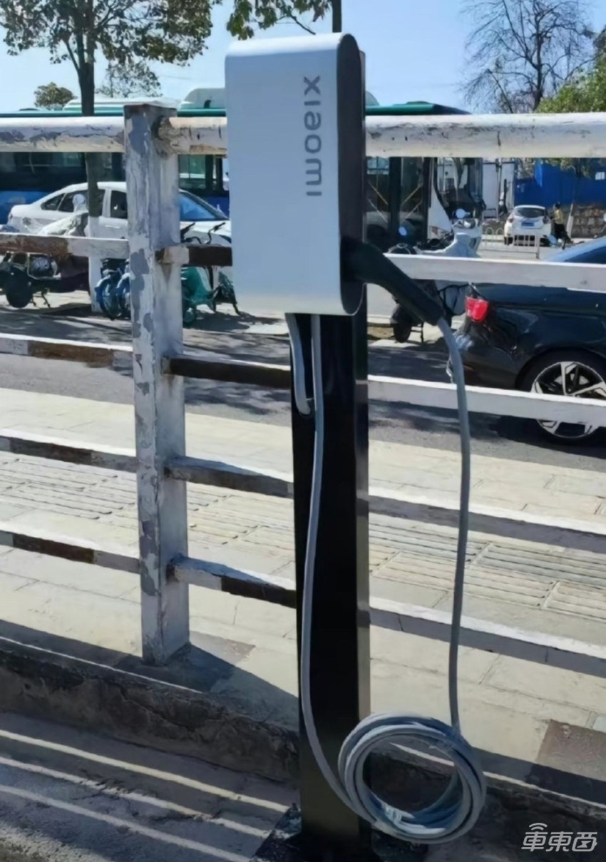 小米汽车进入倒计时,雷军两会表决心!已开启内部试驾,门店装修接近尾声