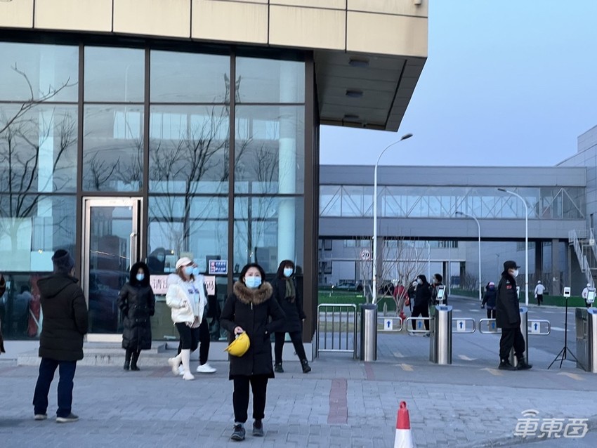 独家探访恒大汽车工厂：恒驰5已下线，上千员工奋力保量产