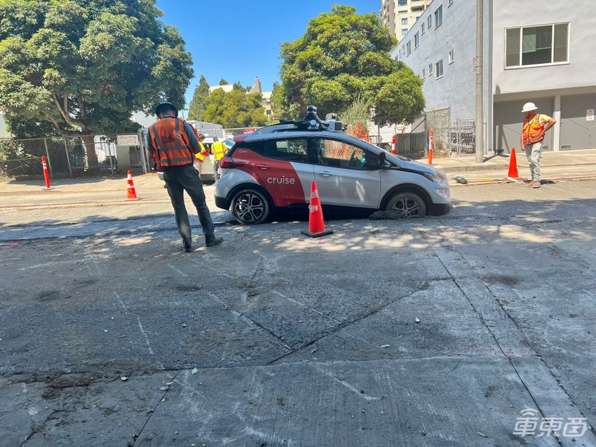 自动驾驶行业奔跑之前，要先学会接受摔倒