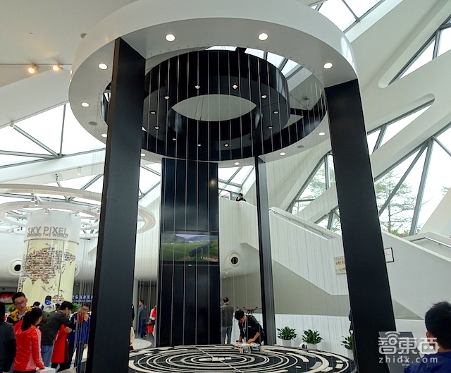 探访大疆首家直营旗舰店 植保无人机明春上市