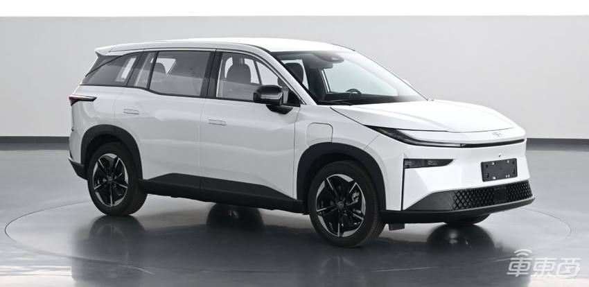 工信部“车展”来了!小米SU7 Ultra首拍“证件照”,智界R7申报增程版