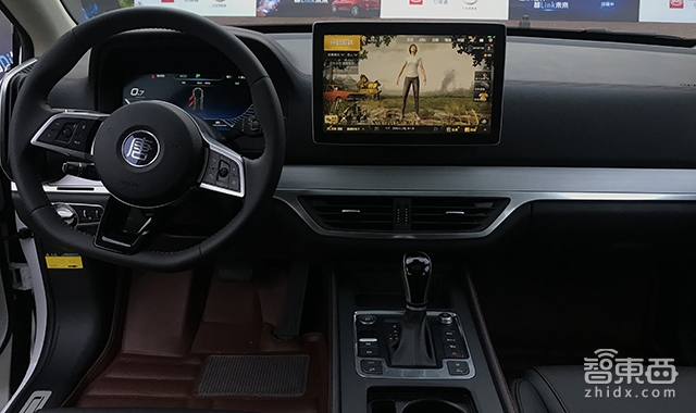 这块14.6寸车载大屏 藏着比亚迪的未来