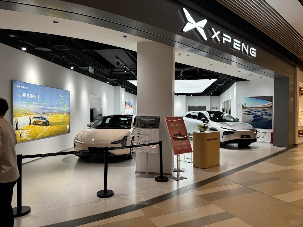 小米YU7上市96小时:门店营业至凌晨三点,黄牛加价2万倒卖,友商报销定金抢单