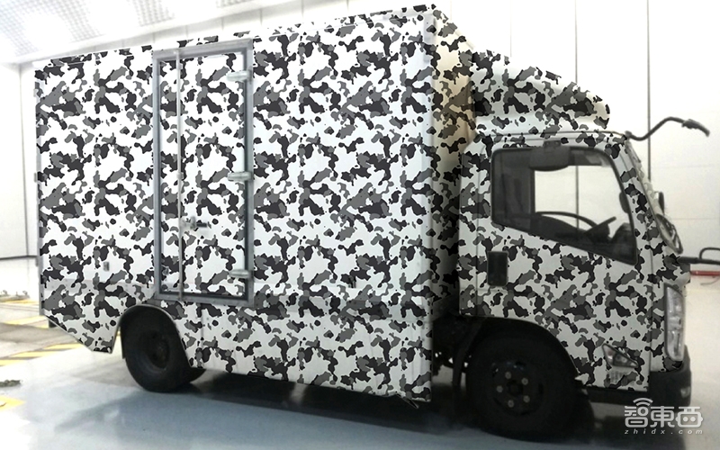 做无人车能拉货还要自己装卸货！揭秘酷哇机器人的第二战场