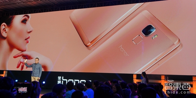 华为荣耀推999元畅玩5X 宣布提前完成全年销售目标