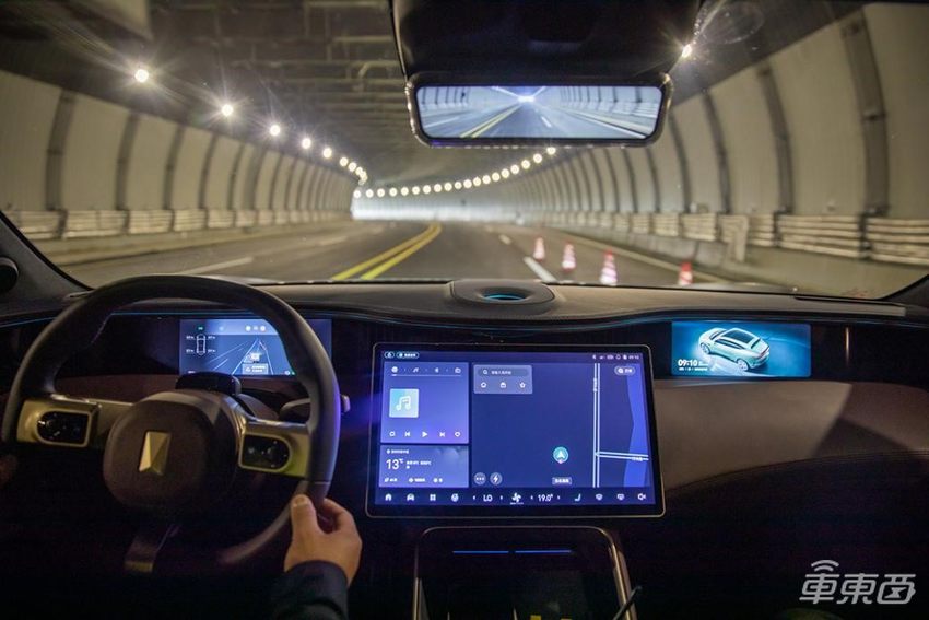 智能汽车路在何方?阿维塔11为业界指明方向