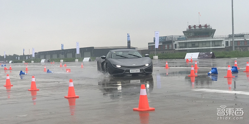 前途K50上市：售价68.68万 定位城市电动跑车