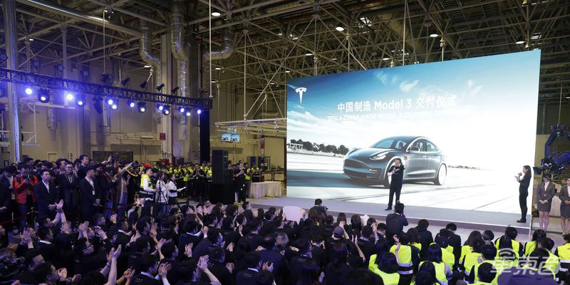 特斯拉宁德时代牵手背后:马斯克与曾毓群发短信交流,磷酸铁帮Model 3降本数千元