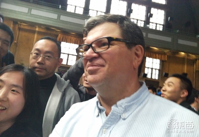 一票难求的清华深度学习课!我们“偷”来了全套干货