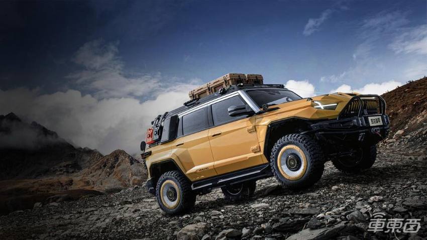 76.8—86.8万!东风猛士917蛟龙战甲预售,搭载越野架构M TECH技术