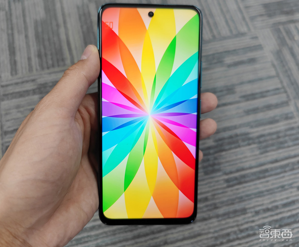Redmi Note 10 Pro首发体验:67W充电下放,LCD为何能胜OLED?