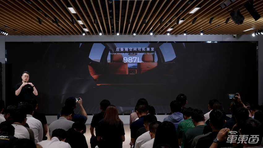 第二代埃安V霸王龙内饰首发!搭载英伟达Orin X芯片,支持无图高阶智驾