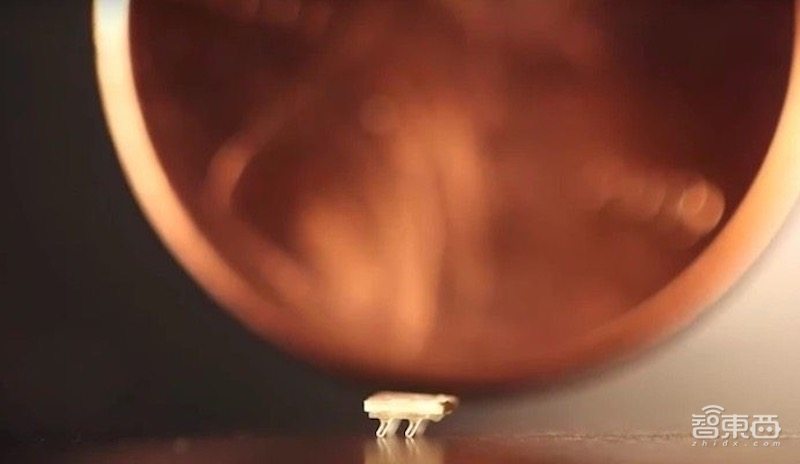 癌症救星!微型机器人将可进入体内杀死癌细胞