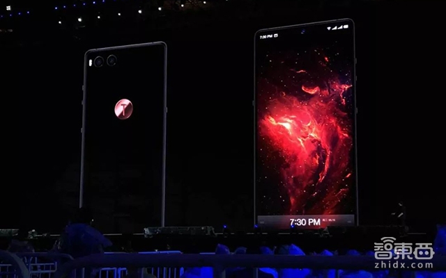 罗永浩告别锤子时代!哭了