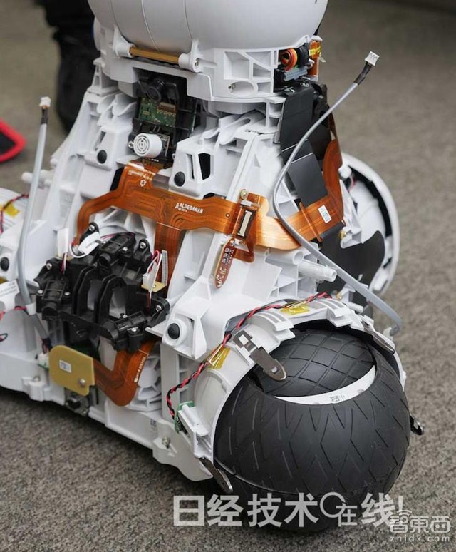 惊呆!马云百亿押宝的机器人Pepper大拆解