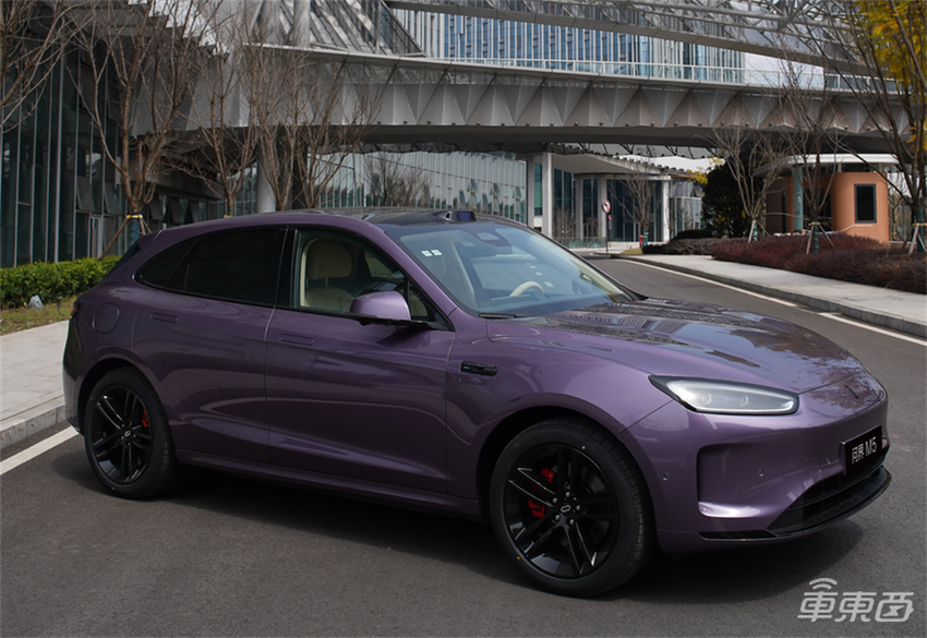 余承东出牌:智界牵手刘亦菲!一口气甩四款车,打满20~50万市场