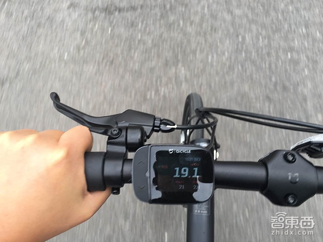 传说中的小米自行车来了 一款能折叠的电动助力车