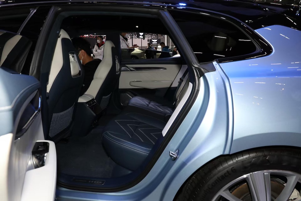 超28万辆！两大新势力紧急召回，极氪换电池，蔚来OTA更新