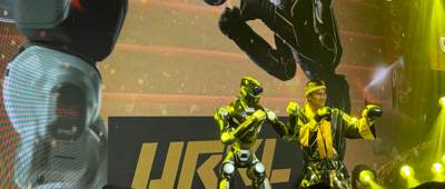 全球首個(gè)人形機(jī)器人格斗聯(lián)賽來了！爭(zhēng)奪千萬純金腰帶大獎(jiǎng)