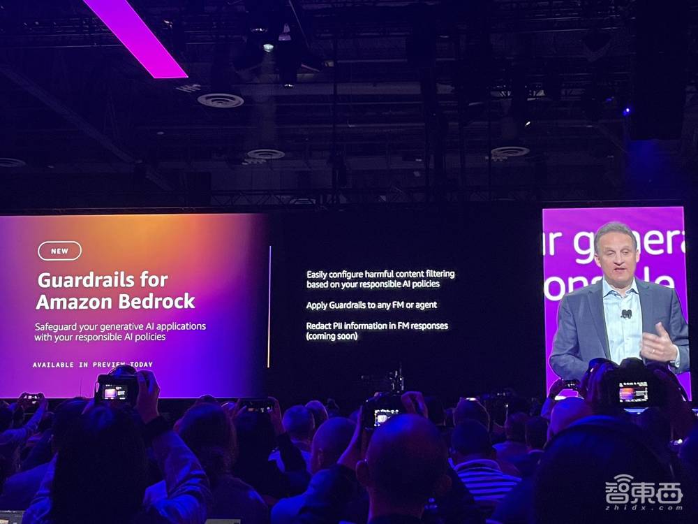 亚马逊年终王炸！两大自研AI芯片性能飙升，推AI助手硬刚微软，联手老黄造最强超算