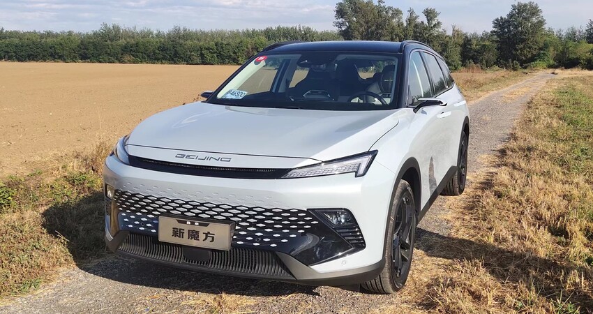 鸿蒙车机+电子外后视镜，售价10万的北汽新魔方发力智能化