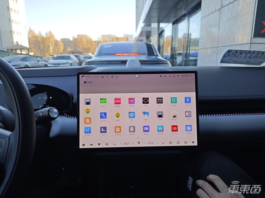 试驾极氪007:底盘稳定操控精准,智驾座舱全面提升